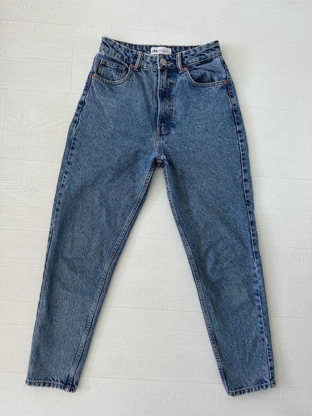 💙 Zara High Rise Mom Jeans — Women’s Size 4 💙